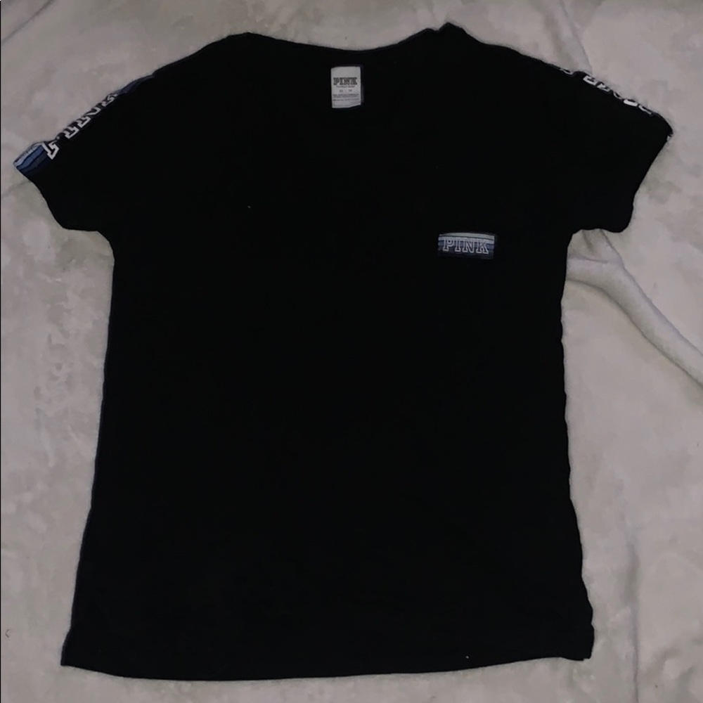 Black VS Pink v-neck tee
